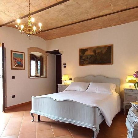 Domus Antiqua Bed & Breakfast สเปลโล ภายนอก รูปภาพ