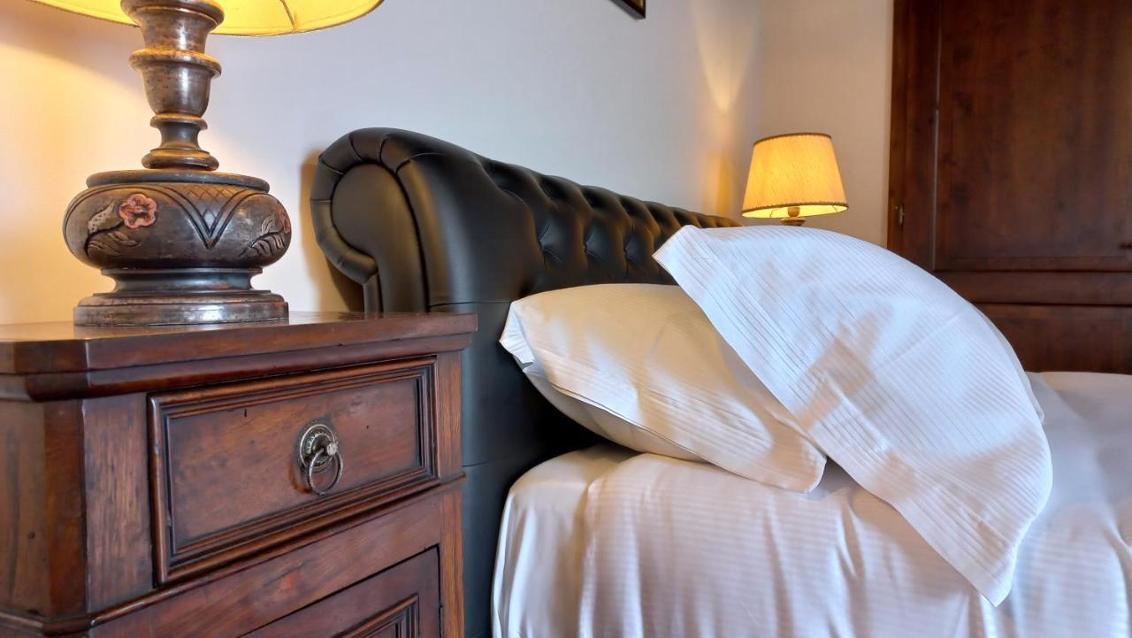 Domus Antiqua Bed & Breakfast สเปลโล ภายนอก รูปภาพ